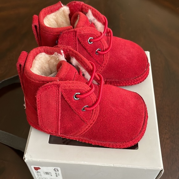 UGG Baby Neumel. Infant size 02/03 - Picture 2 of 5